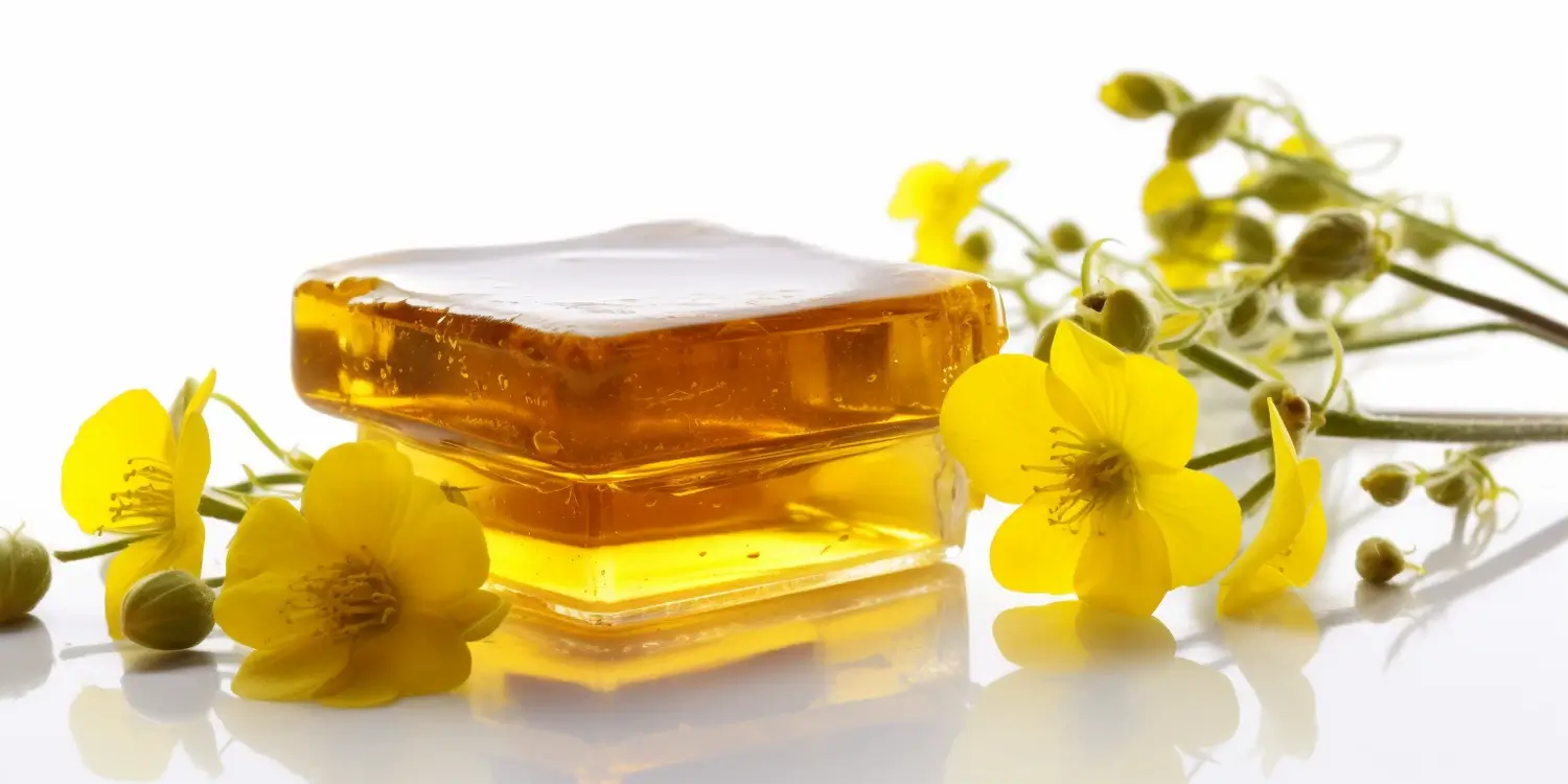 Jak rozpoznać miód akacjowy?